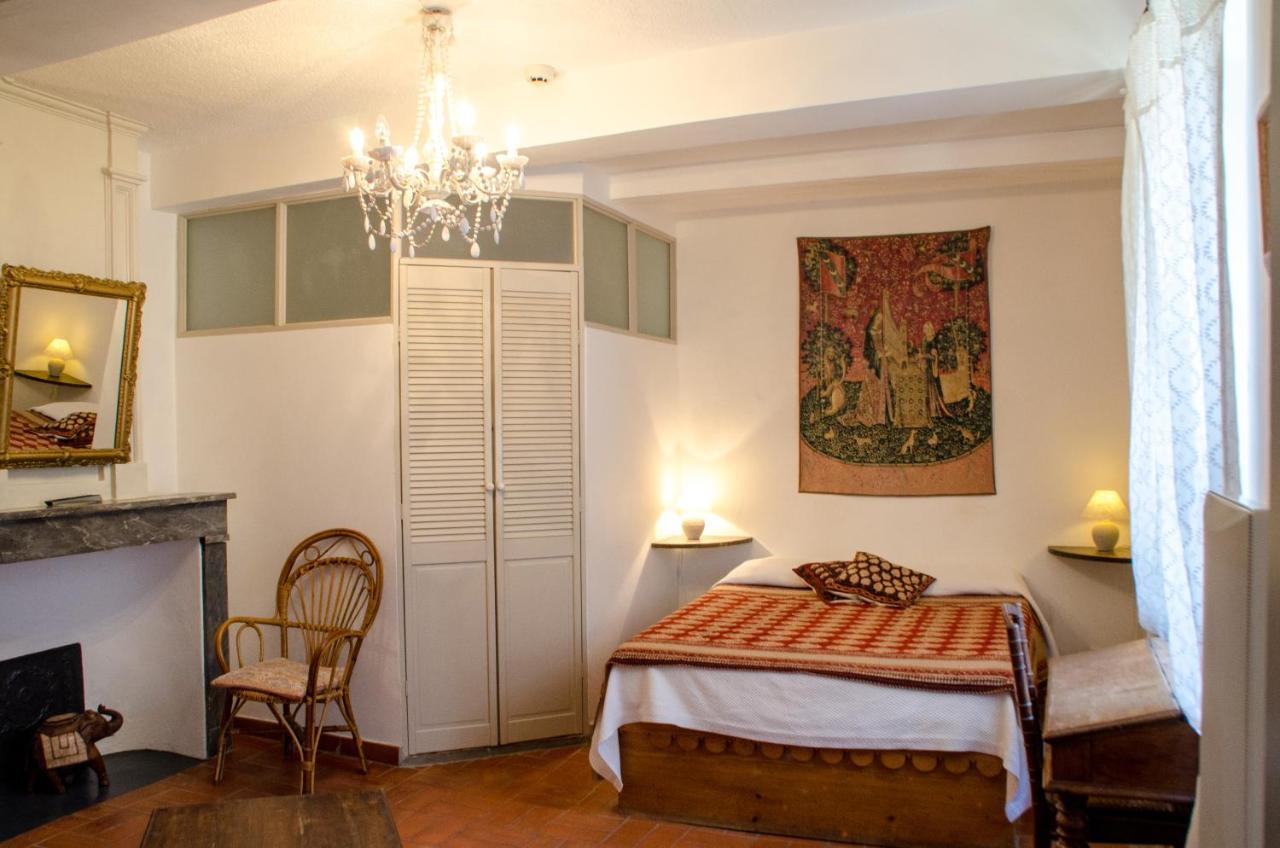 Hotel Les Remparts Venasque Eksteriør bilde